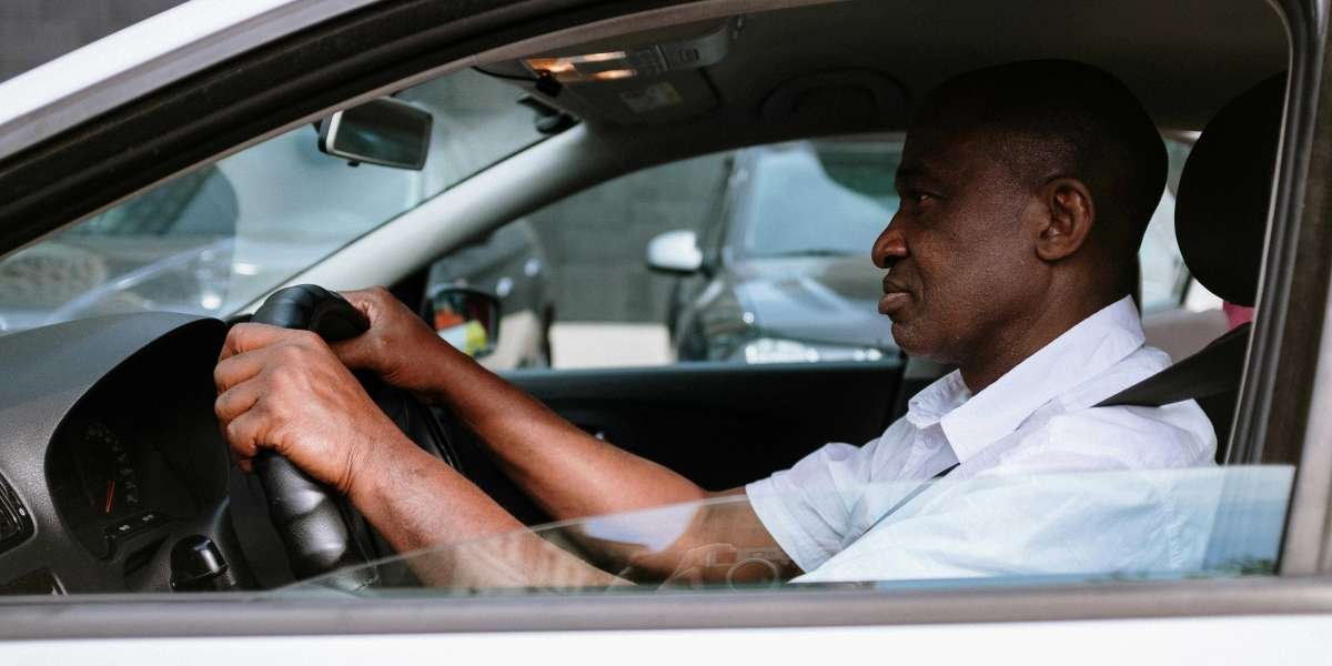 Build Confidence Behind the Wheel with Globe Driving Academy in North York