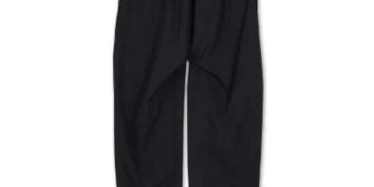 Comme des Garçons Sweatpants Elevated Comfort with Iconic Japanese Style